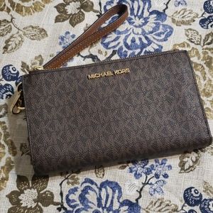Michael Kors JST Large Double Zip Wristlet Wallet